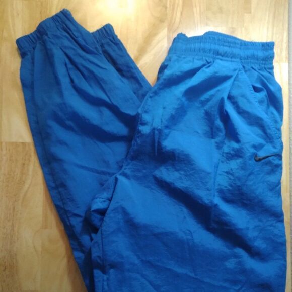 nike wind pants